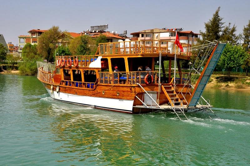 Прогулка на яхте по реке Манавгат и базар Турция
