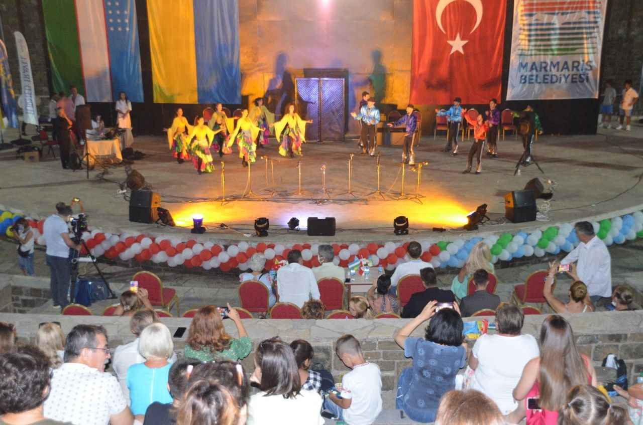 Турецкая ночь в Мармарисе Парашют
